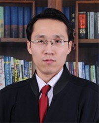 张勇律师,毕业于中国政法大学,中共党员,获得