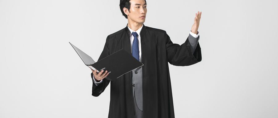 他亲手伤人，却当庭无罪释放？隐藏的辩护密钥，九成人都没想到！