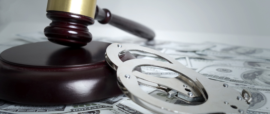 他刚转账50万，手机突然弹出一条消息……诈骗罪最新司法解释竟藏致命陷阱！
