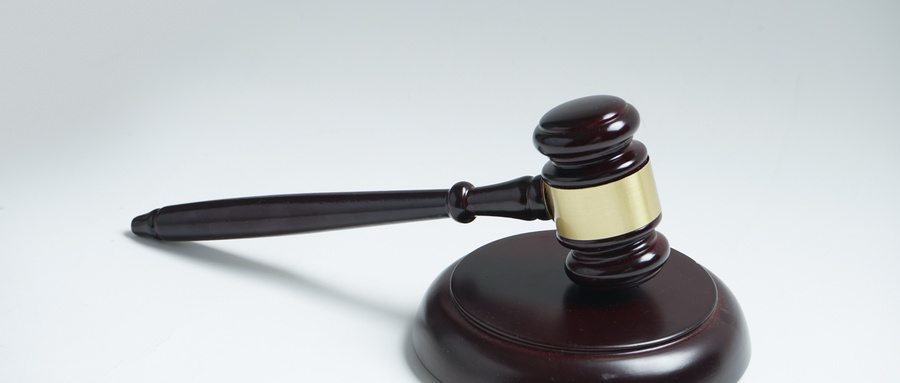 实用新型专利侵权案：某企业仿制专利产品被诉，法院判赔并停止生产。